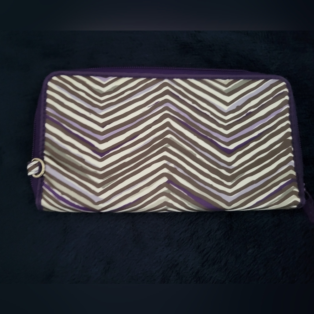 Thirty-one Save Your Way Clutch - Zig Zag Zoom